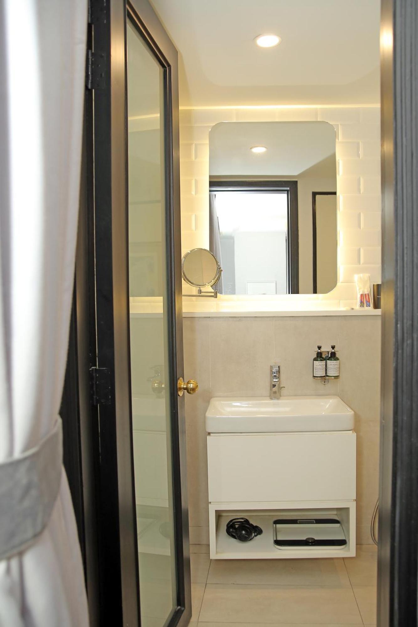 Ambiance Boutique Art Hotel Lahor Oda fotoğraf A wet room